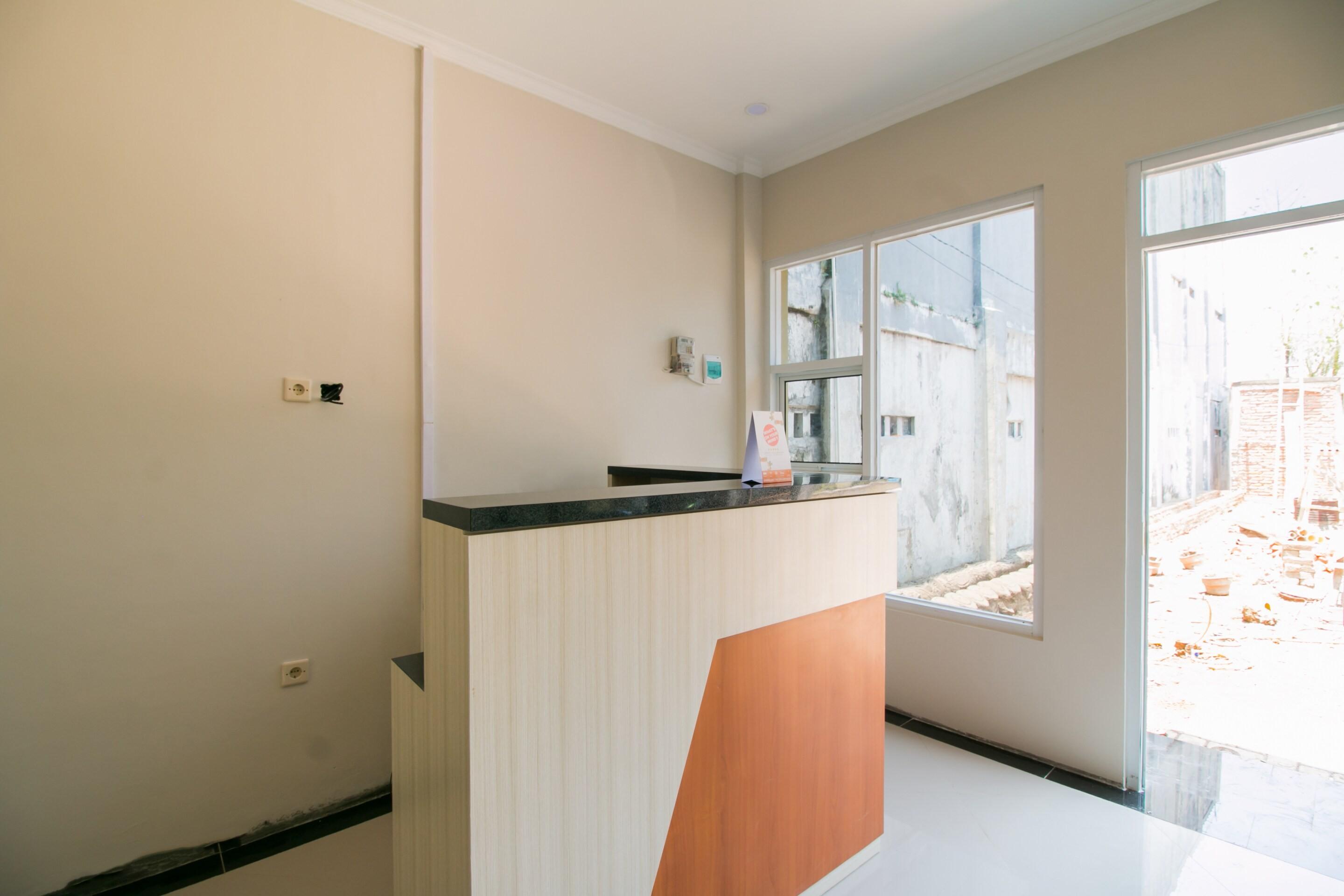 Oyo 1078 Fakhira Residence Cianjur Buitenkant foto